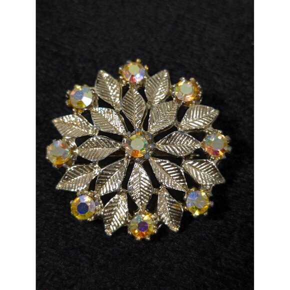 Vintage Aurora Borealis Rhinestone Flower Brooch Gold Tone Round Leaf - Picture 3 of 6